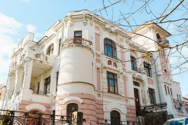 Вулиця Сковороди у Вінниці: історія, будівлі та артоб’єкти                    
