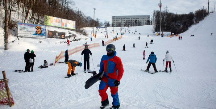 лижі, гірські лижі, спуск лижі, Golosiyv Ski Park