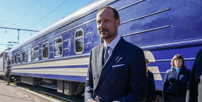 Наслідний принц Норвегії Хокон, кронпринц гокон, російсько-українська війна, принцеса метте-маріт, Київ