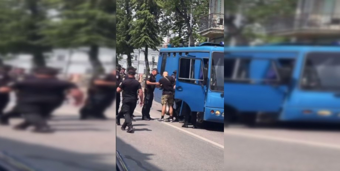 поліція, автозак, київпрайд, парад