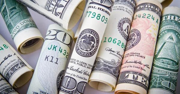 Курс валют на 9 червня: скільки коштують долар, євро і злотий