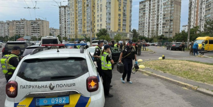 Поліція на місці умисного вбивства у Деснянському районі