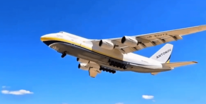 Зліт модернізованого літака  Ан-124-100 Руслан у Києві
