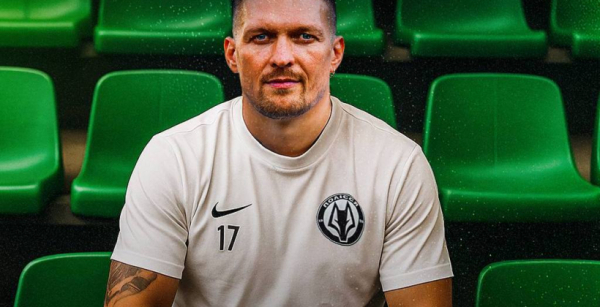 Усик візьме участь у благодійному матчі легенд Португалії проти всіх зірок