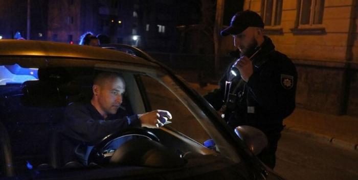 Таксі Військові проти скорочення комендантської години