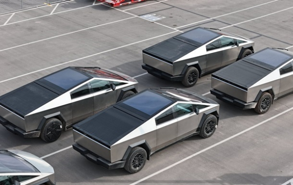 Tesla відкликає понад 63 тисячі Cybertruck  Tesla відкликає понад 63 тисячі Cybertruck
