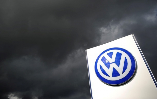 Volkswagen скорочує виробництво через дефіцит мікрочипів - ЗМІ Volkswagen скорочує виробництво через дефіцит мікрочипів - ЗМІ