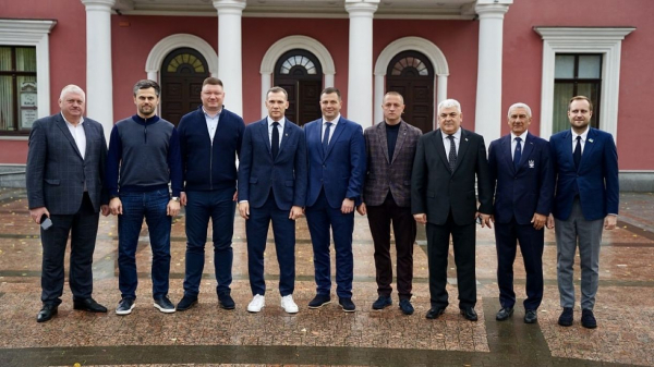 Андрій Шевченко привітав Кіровоградську обласну асоціацію футболу з 30-річчям Андрій Шевченко привітав Кіровоградську обласну асоціацію футболу з 30-річчям