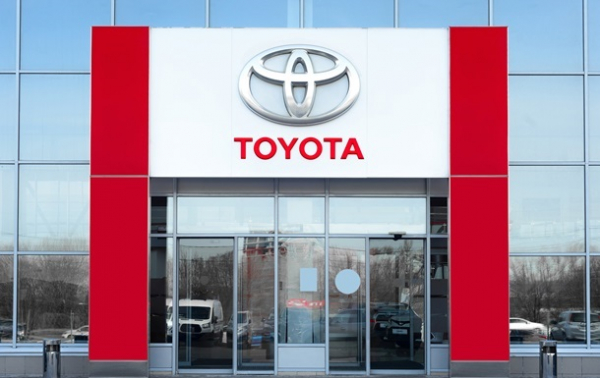 Toyota відкликає понад мільйон автомобілей