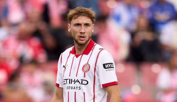 Владислав Ванат — про критику: «Мені не потрібна думка сторонніх людей» Владислав Ванат — про критику: «Мені не потрібна думка сторонніх людей»