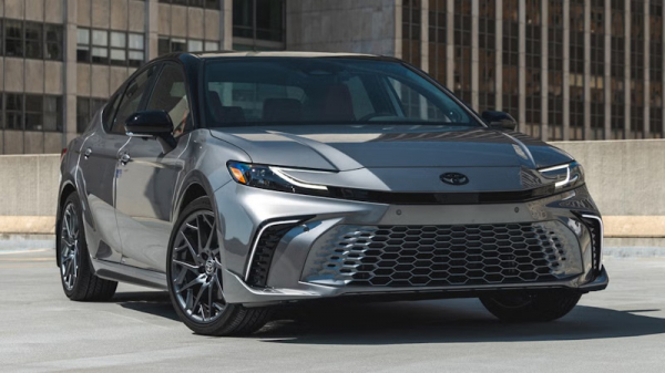 Toyota Camry: путь к легенде через надёжность, комфорт и разумную цену