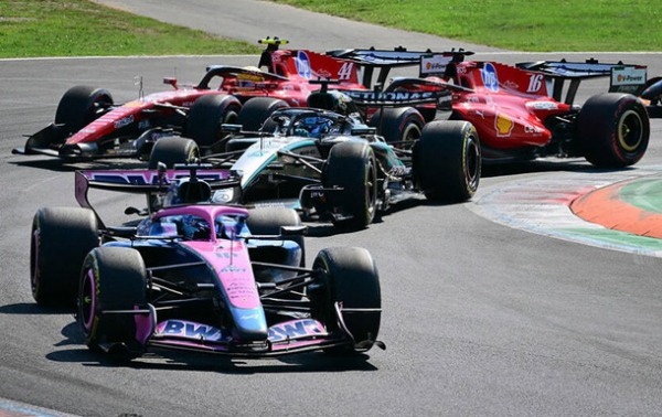 Аварія на Гран-прі Італії: пілот розтрощив Ferrari